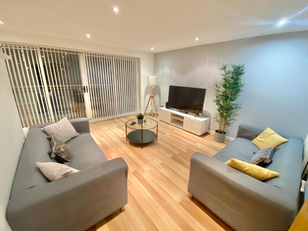 Large 5-Bed City Centre Townhouse With Secure Parking Mánchester Exterior foto