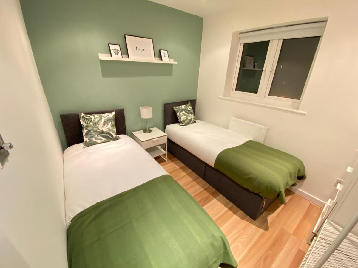 Large 5-Bed City Centre Townhouse With Secure Parking Mánchester Exterior foto